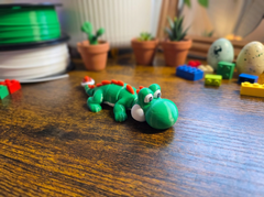 Flexi Yoshi Articulated Figurine - 3D Printed Mario Fidget Toy & Desk Pet 2