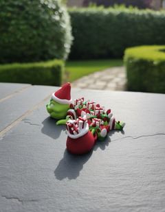 Grinch Dragon Articulated Figure - 3D Printed Christmas Decor 9
